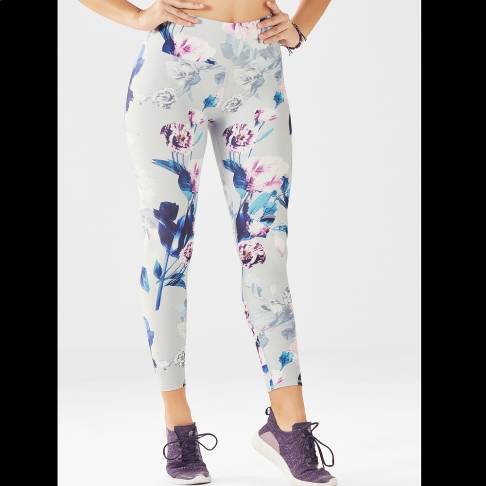 Fabletics High-Waisted Printed Powerhold 7/8 Med - image 2